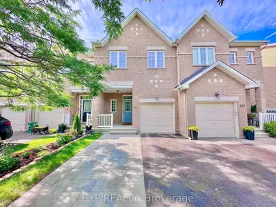 Att/Row/Townhouse in Kanata