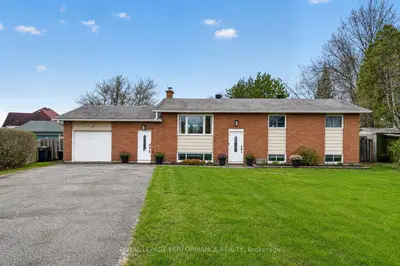Detached in South Stormont