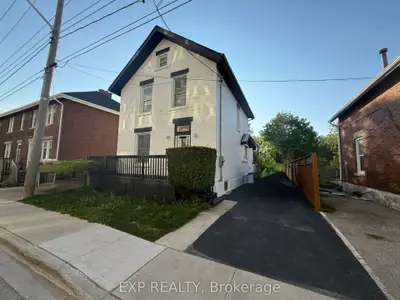 Duplex in Guelph