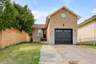 709 Ridley Drive, Kingston, On K7p 2a3