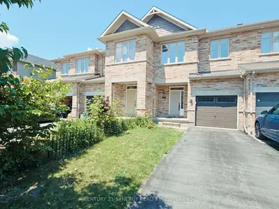 Att/Row/Townhouse in Kanata
