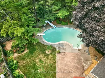 24 Nottingham Place, Kingston, On K7m 7h1