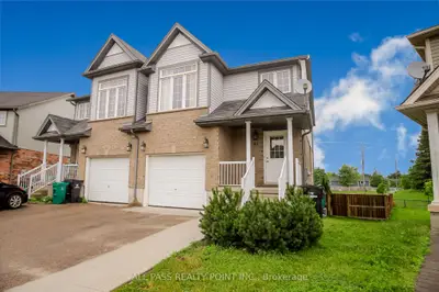 83 Iron Gate Street, Kitchener, On N2n 3r6