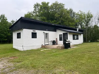 7 Nelson Clelland Road N, Magnetawan, On P0a 1g0