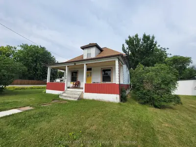 Detached in Rainy River