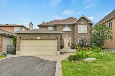 Detached in Orleans - Convent Glen and Area