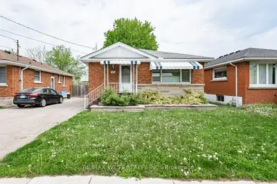 305 Mohawk Road E, Hamilton, On L9a 2j5