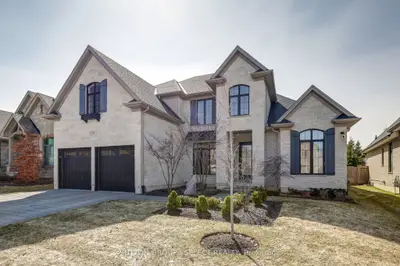 2397 MEADOWLANDS Way, London North, ON N6G 0M1