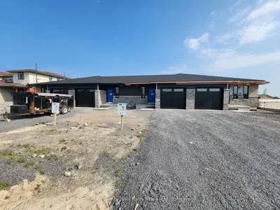 Att/Row/Townhouse in Quinte West