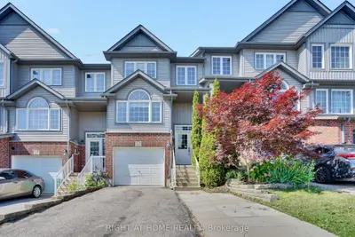 Att/Row/Townhouse in Kitchener