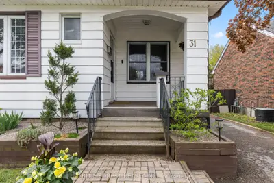 31 EASTMAN Avenue, London East, ON N5W 2M3