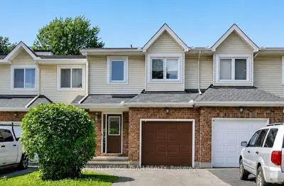 Att/Row/Townhouse in Barrhaven