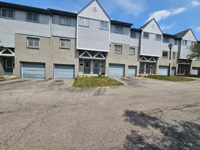 Condo Townhouse in Waterloo