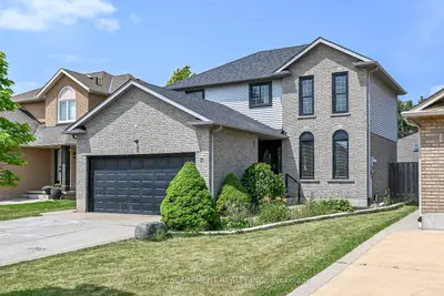 21 Springgarden Crescent, Hamilton, On L8j 2s5