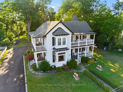14 CATHARINE Street, Port Colborne, ON L3K 4J7