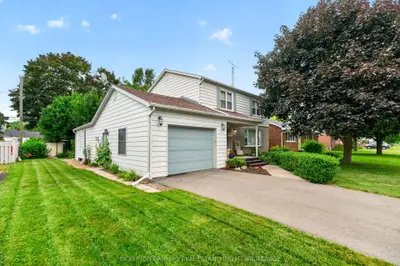 160 Elmwood Drive, Gananoque, On K7g 1n9