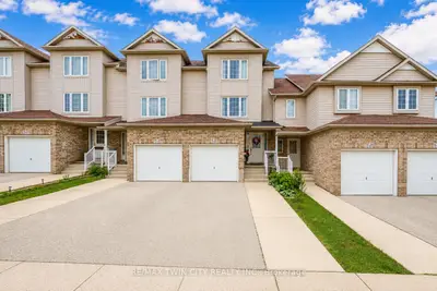 Att/Row/Townhouse in Kitchener