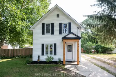 Detached in West Elgin