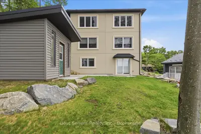 54 Florence Street W 1, Huntsville, On P1h 1v5