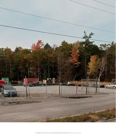 1183 11 Highway S, Gravenhurst, On P0e 1n0