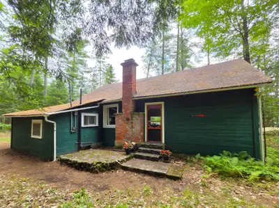 699 South Mary Lake Road, Huntsville, On P0b 1l0