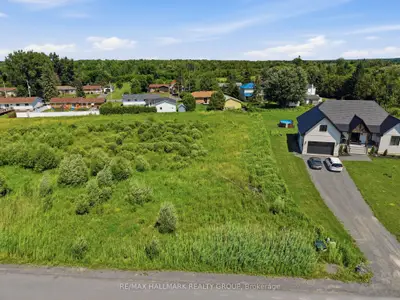 208 DES VIOLETTES Street, Clarence-Rockland, ON K0A 2A0