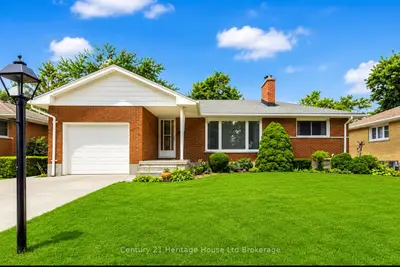 26 Deveron Crescent, London South, On N5z 4b1