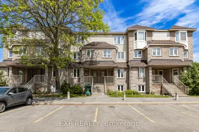 Condo Townhouse in Hunt Club - South Keys and Area