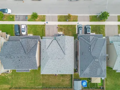 Detached in Thorold