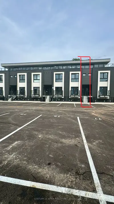 Condo Townhouse in Niagara Falls