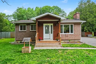 Detached in Constance Bay - Dunrobin - Kilmaurs - Woodlawn