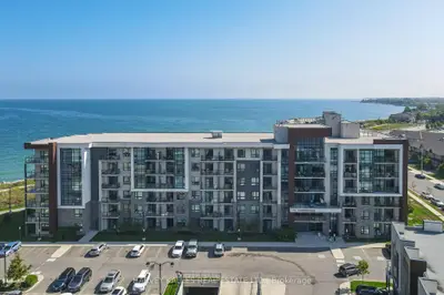 Condo Apartment in Hamilton