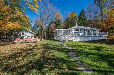 1012 Armstrong Road, Gravenhurst, On P0e 1g0