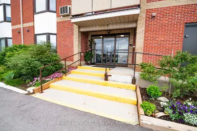 Condo Apartment in Wellington North