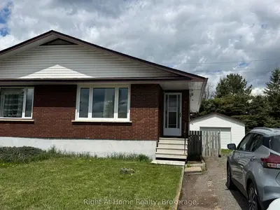 Semi-Detached in Thunder Bay