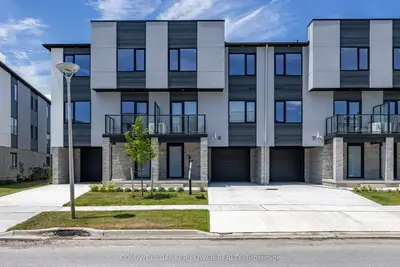 Condo Townhouse in London South