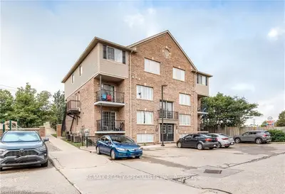 Condo Apartment in Kitchener