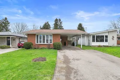 Detached in Guelph