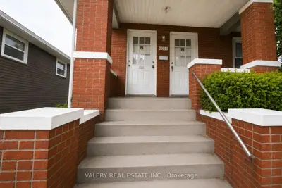 Duplex in Windsor