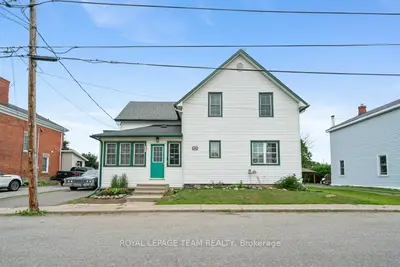 Detached in North Dundas