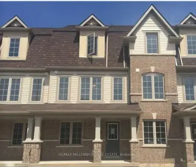 Att/Row/Townhouse in Cambridge
