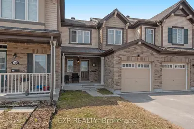 Att/Row/Townhouse in Stittsville - Munster - Richmond