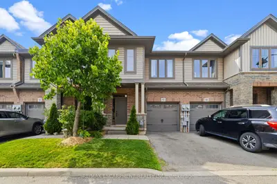 Att/Row/Townhouse in Hamilton