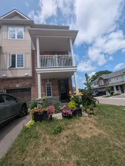 Att/Row/Townhouse in Kitchener