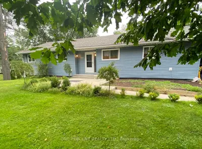 Detached in Bracebridge