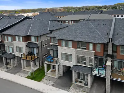 Att/Row/Townhouse in Lincoln