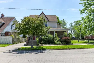 23 Sullivan Avenue, Thorold, On L2v 2y3