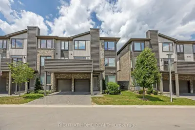 Condo Townhouse in London North