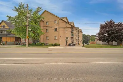Condo Apartment in Kitchener