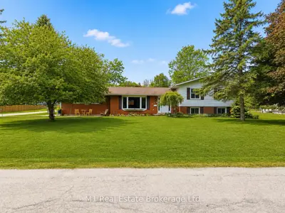 114 Angelica Street, Centre Wellington, On N1m 2z6